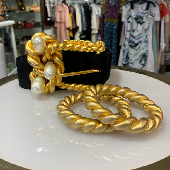 Authentic Chanel Vintage Twisted Gold Belt XS - Picture 13 of 16